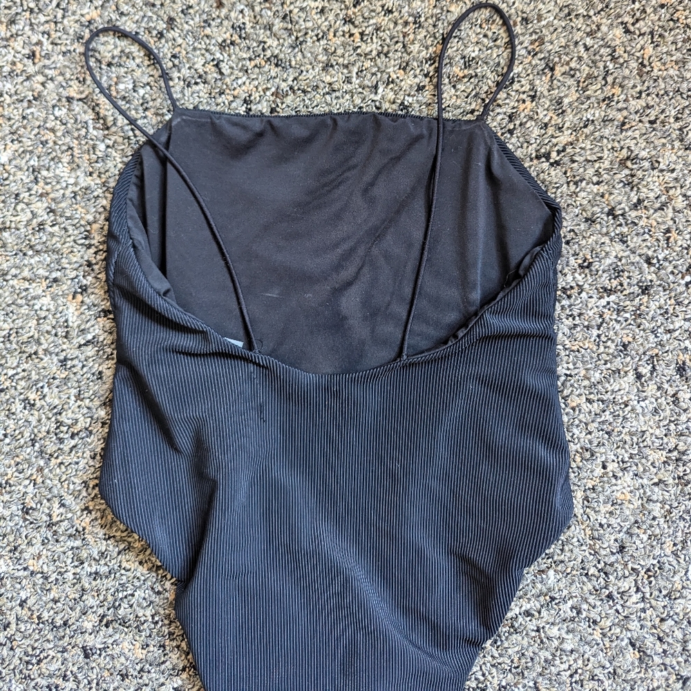 Good American One Piece Ribbed Bathing Suit - Picture 3 of 5